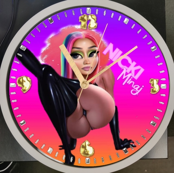 Niki Minaj clock - Picture 4 of 6
